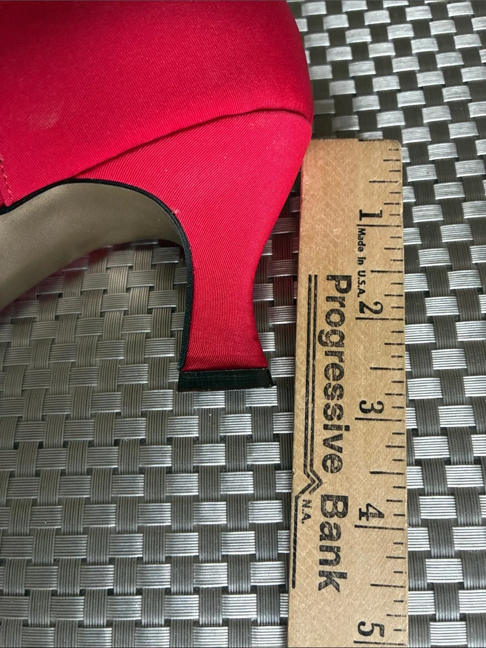 Red Vintage Women’s Satiny Shoes/Heels, Size 7